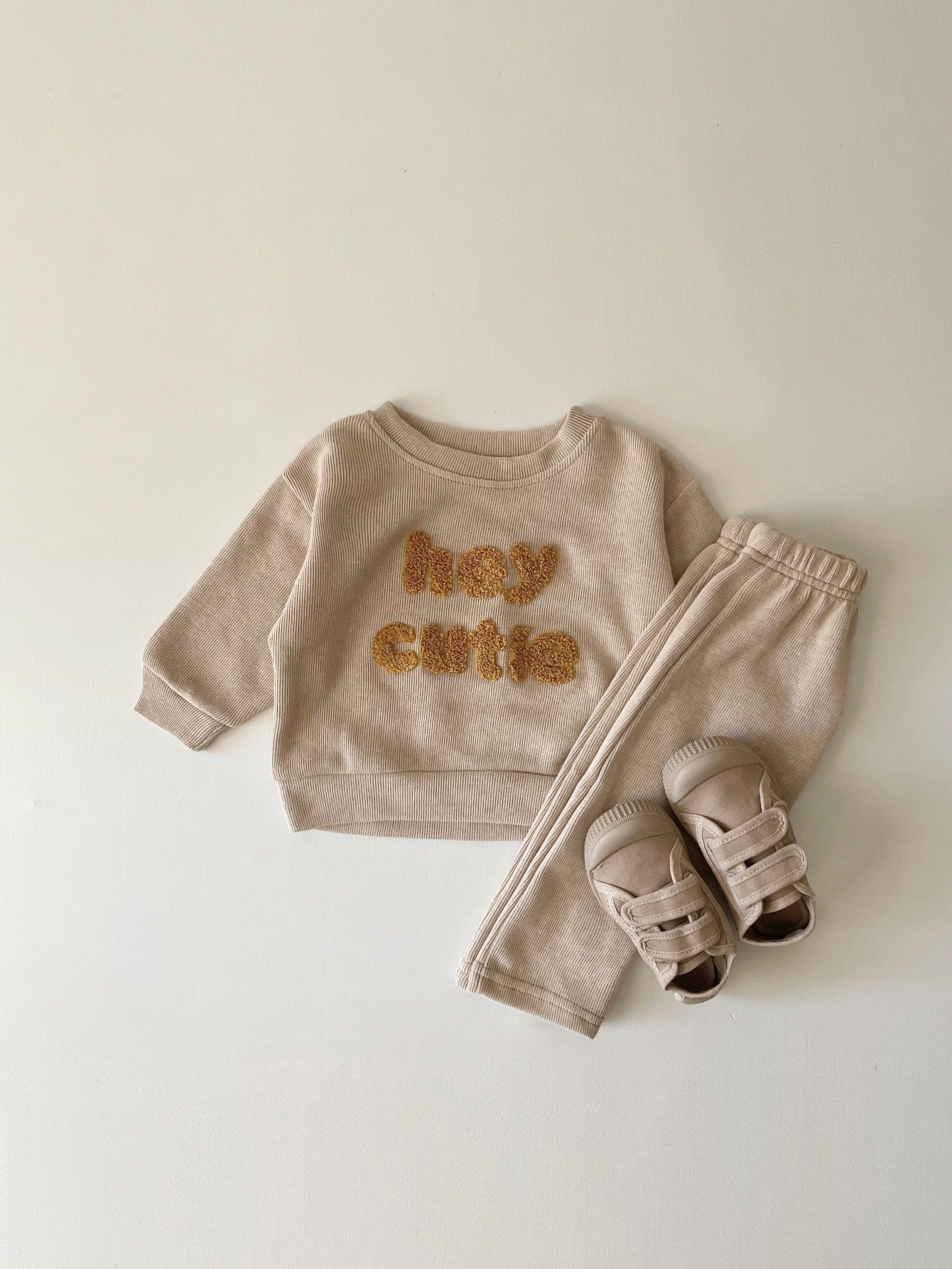 'Hey Cutie' Embroidery Baby Two-piece Set